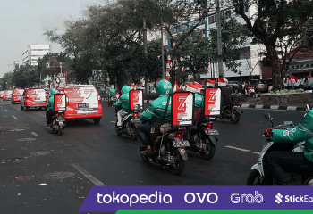 StickEarn Rayakan Kemerdekaan dengan Konvoi Bersama Tokopedia, Ovo dan Grab