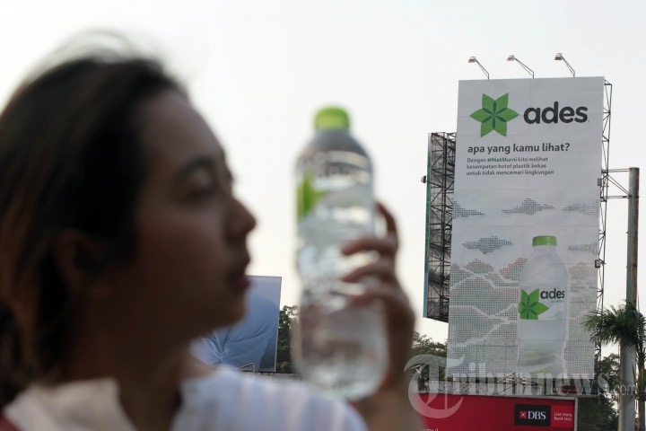 billboard iklan air minum_stickearn.jpg