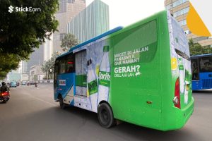 Contoh Iklan Produk Simple & Menarik di Bus Advertising