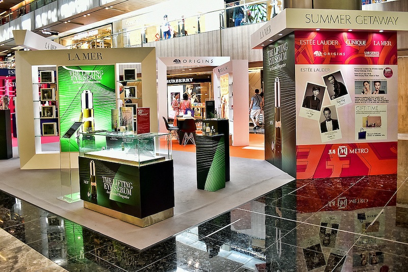 contoh booth marketing