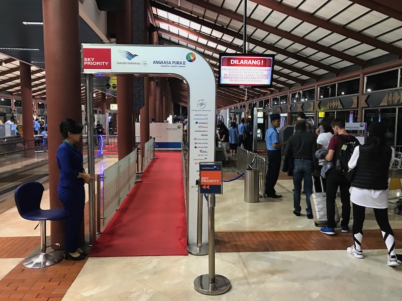 titik strategis iklan di bandara