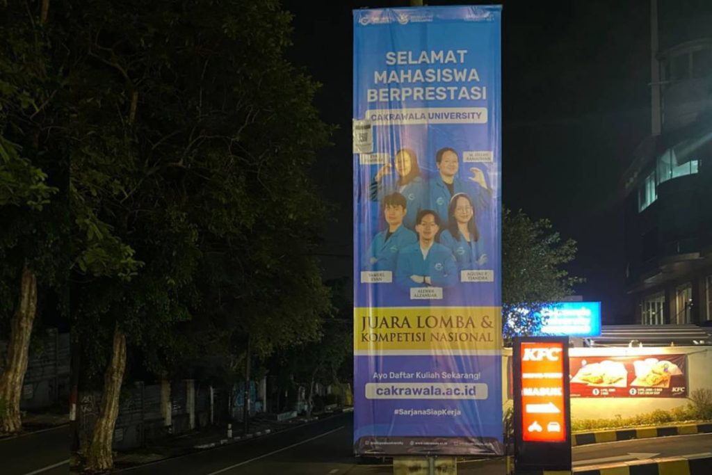 contoh iklan non niaga di Billboard