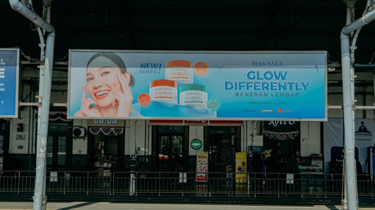 Spot iklan strategis di stasiun