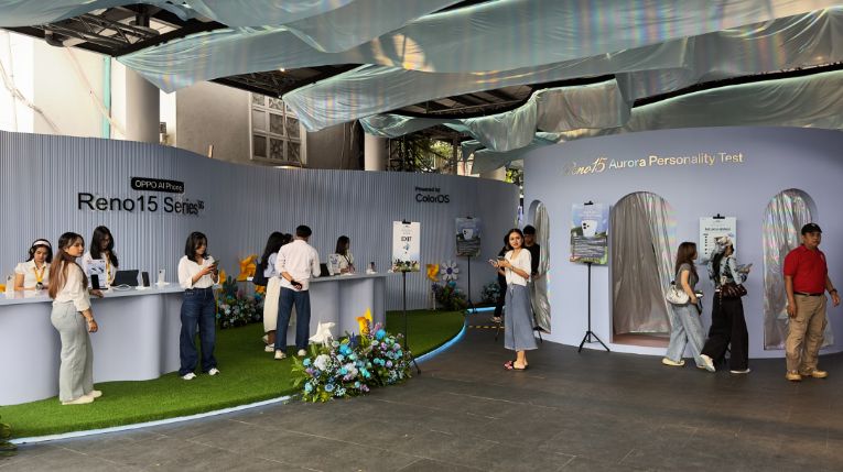 iklan ooh OPPO di blokm